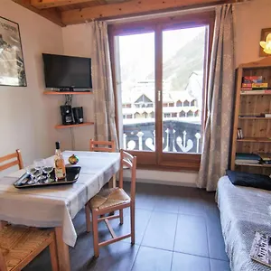 Le Triolet-8 Appartement